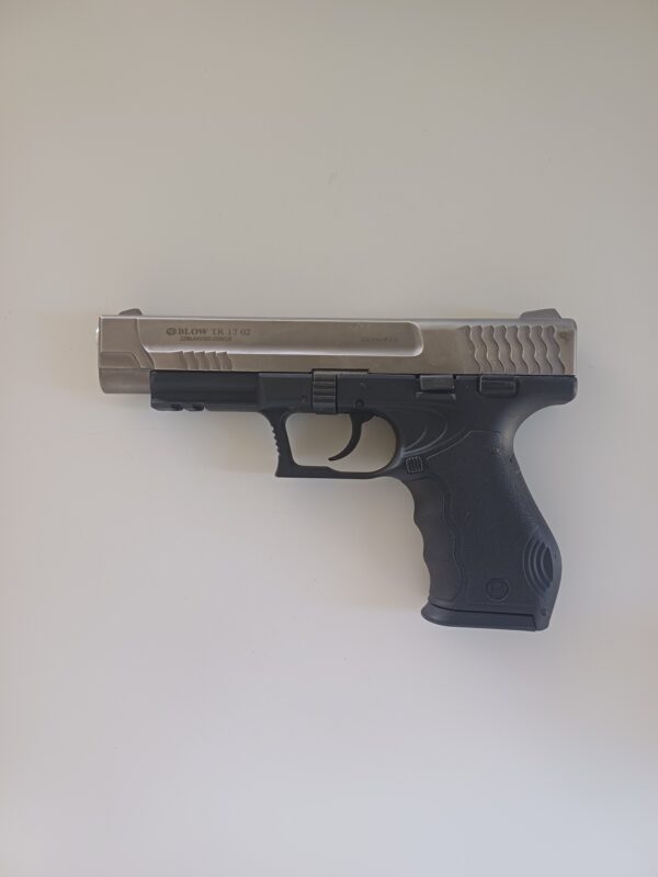 Blow TR17 02 Fume