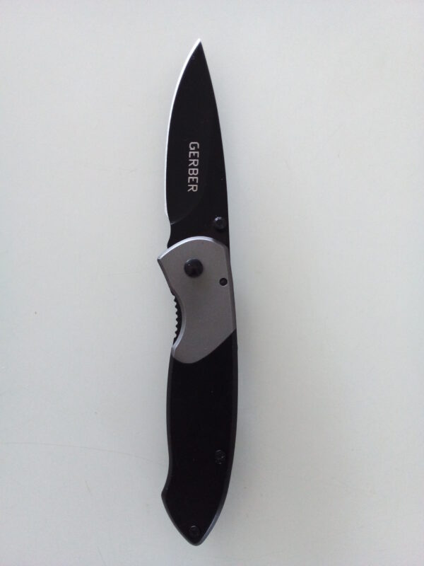 Gerber small pocket knife